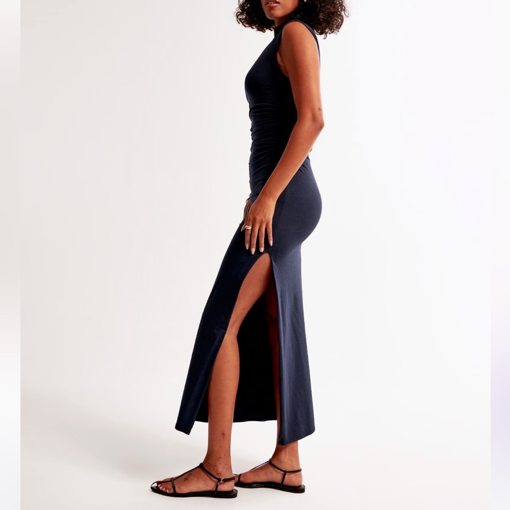 Abercrombie & Fitch Black Sleeveless Paloma Maxi Dress - Picture 2 of 5